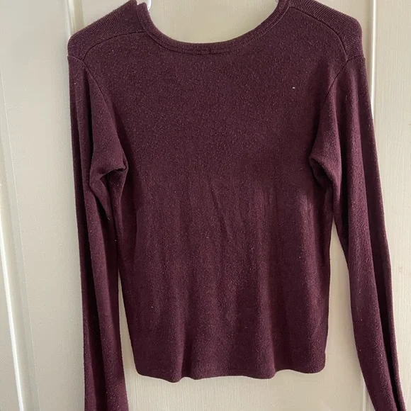 Brandy Melville cropped burgundy sweater - Picture 2 of 2